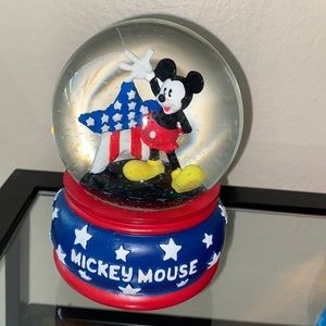 Mickey Mouse snow globe
